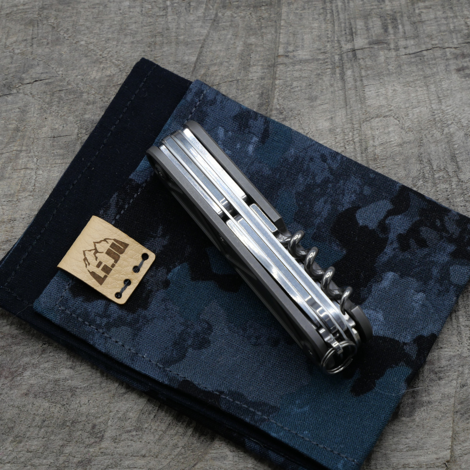 TITAN - TRIANGLE  91mm geschraubt - dark wash - HUNTSMAN - Titan Grade 5  (Ti 6AI 4V)